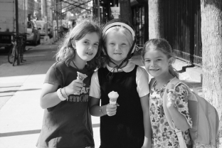 NYC, Manhattan, Ice Cream Girls